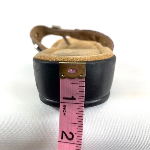 Minnetonka Brown and Tan Sandals - Picture 14 of 16